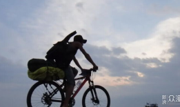 骑行短视频,捕捉城市街头流动风景